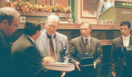 Verleihung der Atatrk-Medaille an Lyndon LaRouche