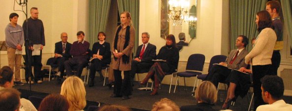Schillerfest in Mainz: Kathrin Manzke aus Mnchen spricht Die Worte des Glaubens